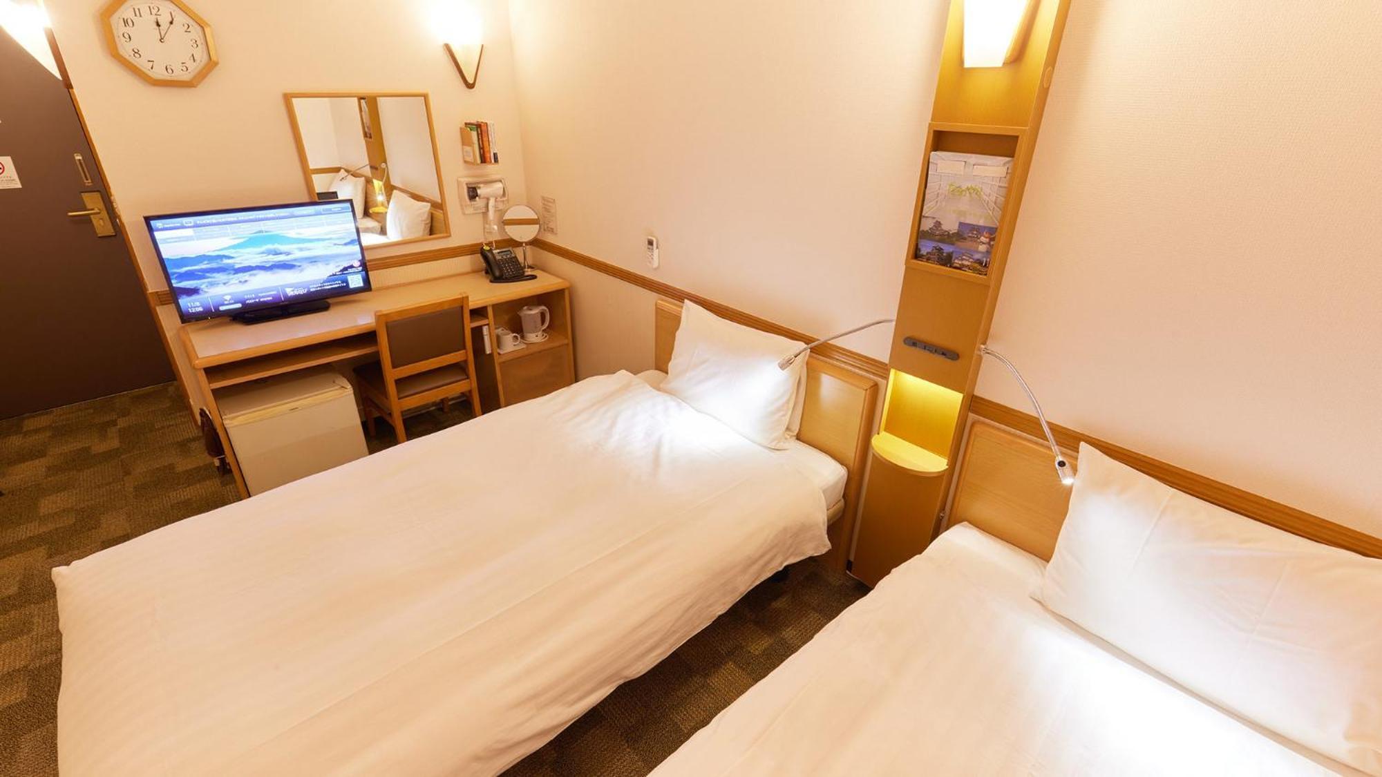 Toyoko Inn Chiba Minato Ekimae Værelse billede