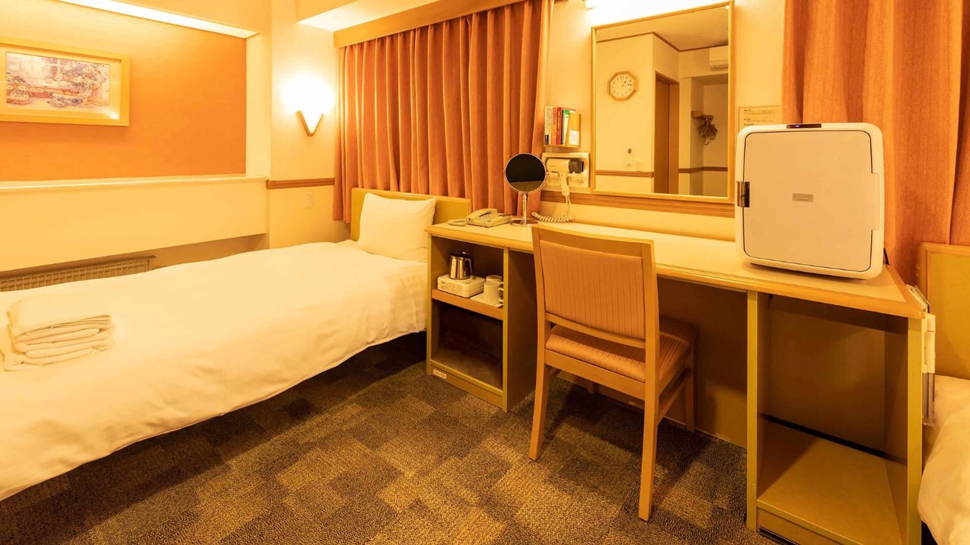 Toyoko Inn Chiba Minato Ekimae Værelse billede